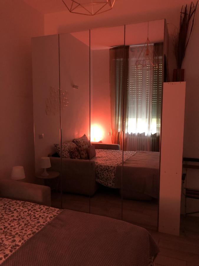 Joy House -Central City Near Metro Arco Della Pace Brera-Entire Apartment Perfect For Work & Play, Nightlife With Ac & Fast Wifi Welcome To The Cool Joy House! Милан Экстерьер фото
