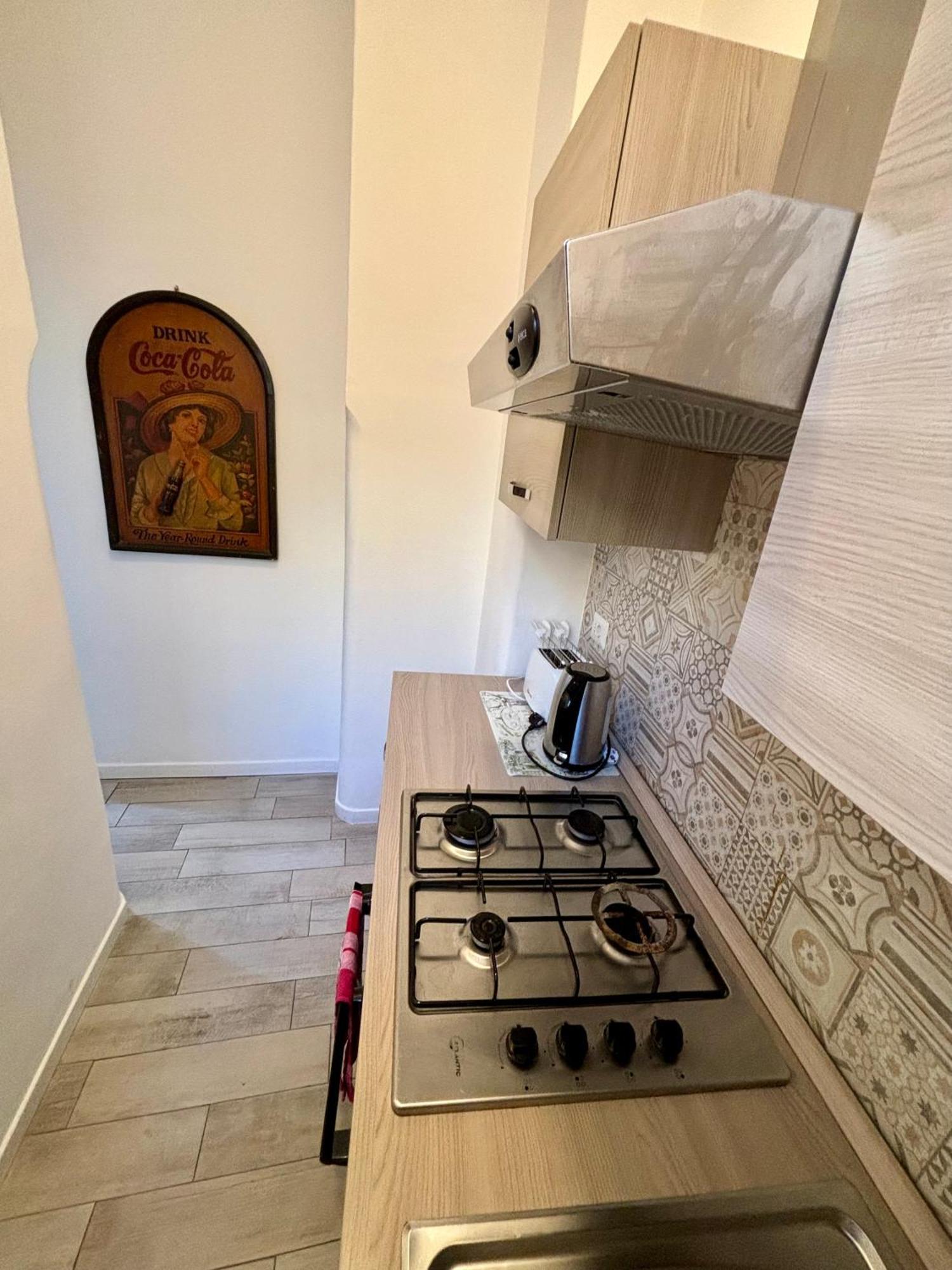 Joy House -Central City Near Metro Arco Della Pace Brera-Entire Apartment Perfect For Work & Play, Nightlife With Ac & Fast Wifi Welcome To The Cool Joy House! Милан Экстерьер фото