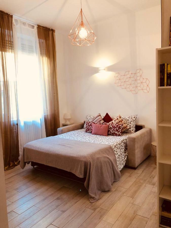 Joy House -Central City Near Metro Arco Della Pace Brera-Entire Apartment Perfect For Work & Play, Nightlife With Ac & Fast Wifi Welcome To The Cool Joy House! Милан Экстерьер фото